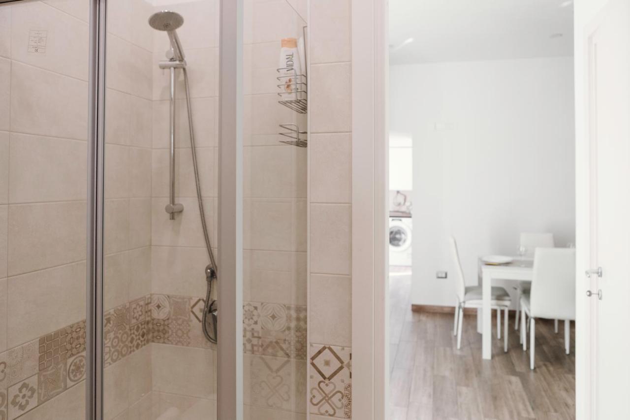 Eden Suite - Central Apartment With Balcony - Мольфетта Екстер'єр фото