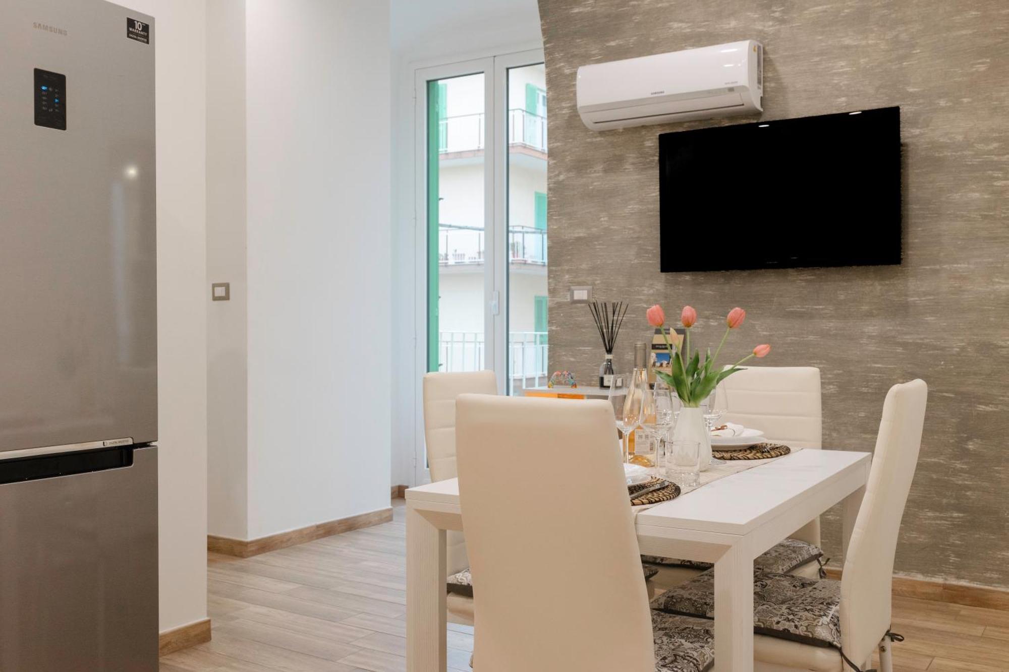 Eden Suite - Central Apartment With Balcony - Мольфетта Екстер'єр фото